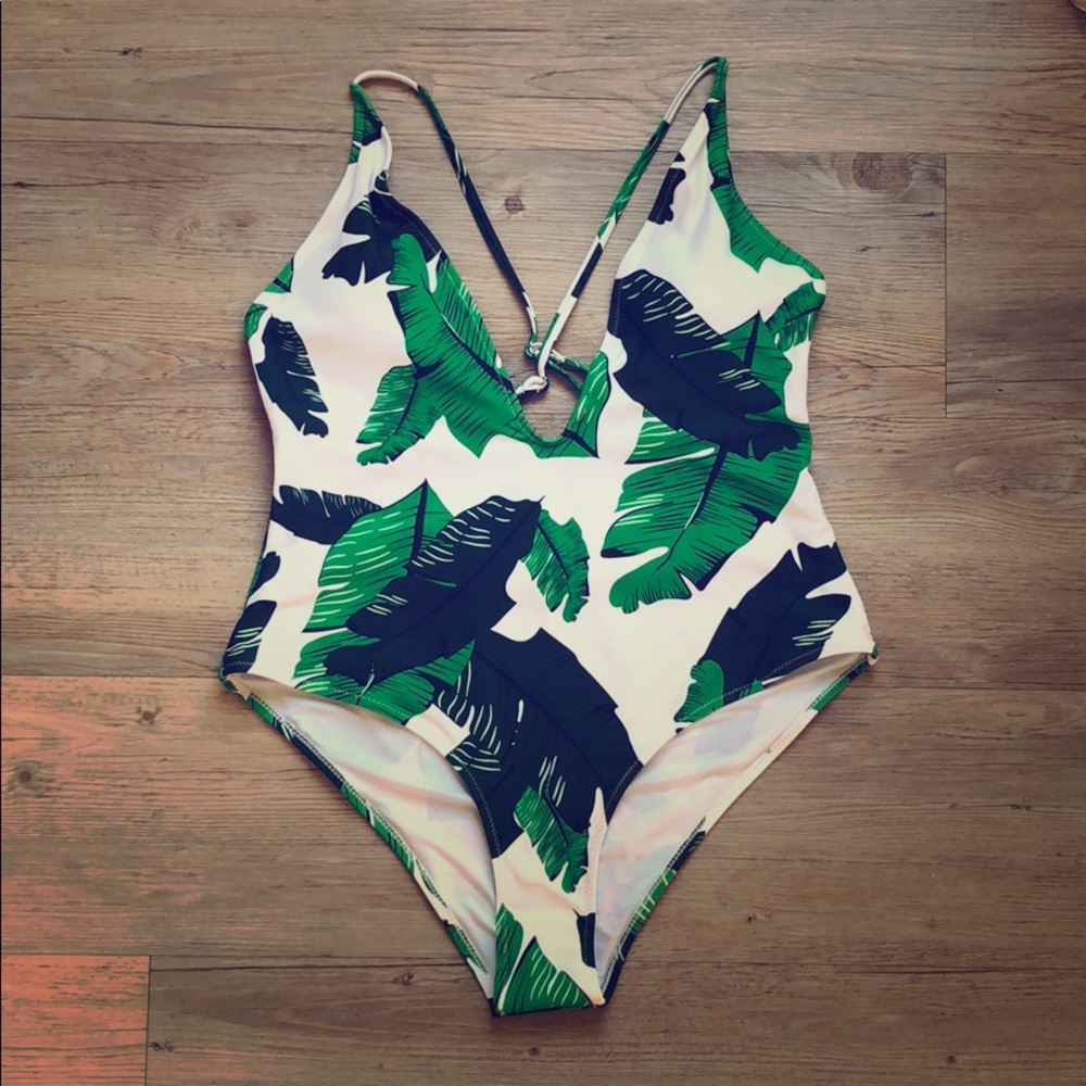 Brand NEW Cupshe Palm Leaf swimsuit!!